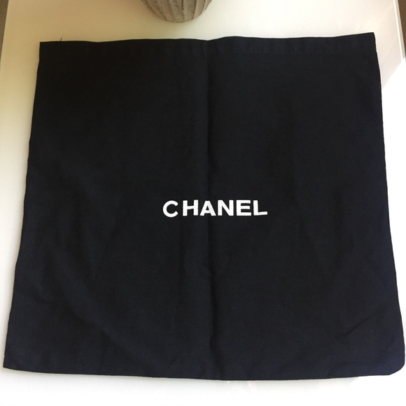 🔺SOLD🔺Authentic Small Chanel Dust Bag - Picture 1 of 4